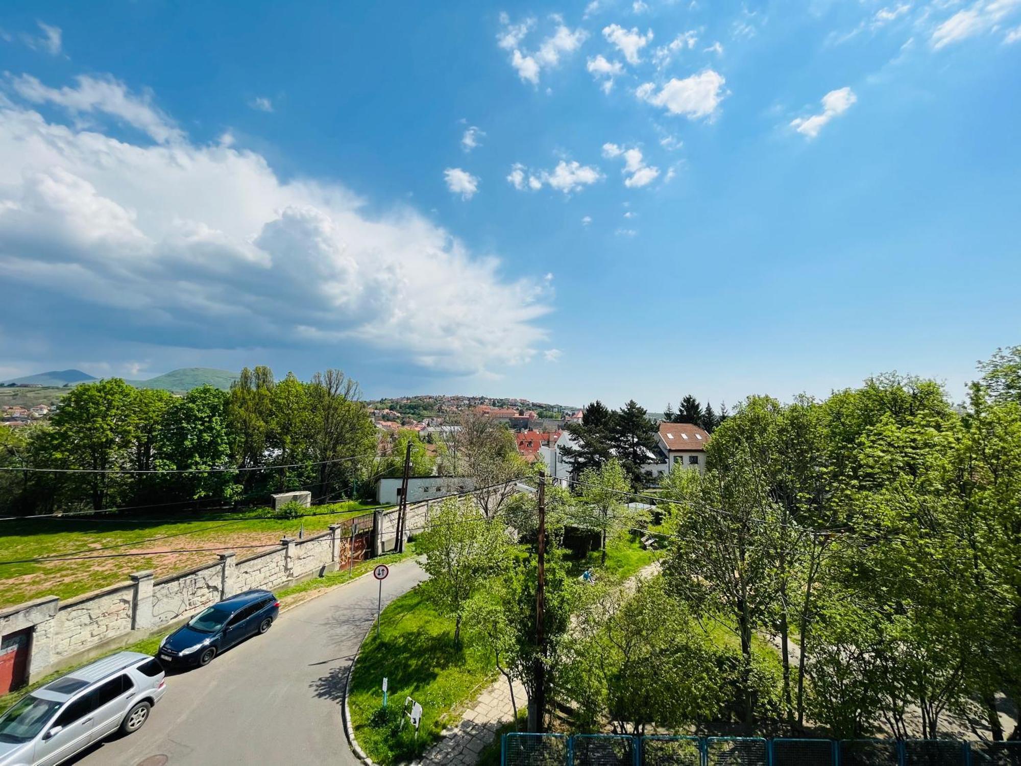 Hotel Korona Wellness, Rendezveny Es Borszalloda Έγκερ Δωμάτιο φωτογραφία